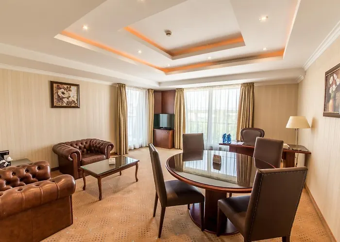Upgraded King Suite
